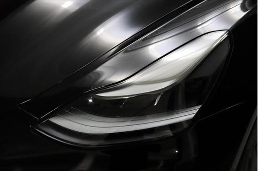 2022 Tesla Model 3 Standard Range
