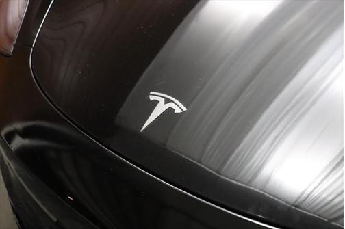 2022 Tesla Model 3 Standard Range