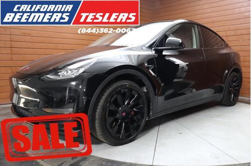 2022 Tesla Model Y Long Range Dual Motor All-Wheel Drive