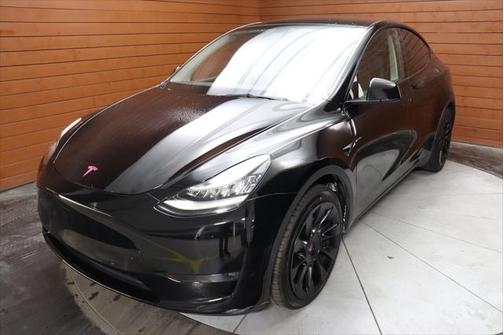 2022 Tesla Model Y Long Range Dual Motor All-Wheel Drive