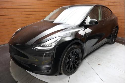 2022 Tesla Model Y Long Range Dual Motor All-Wheel Drive