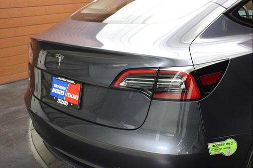 2023 Tesla Model 3 Standard Range