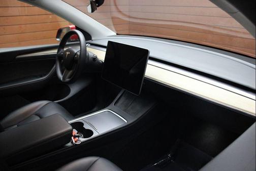 2022 Tesla Model Y Long Range Dual Motor All-Wheel Drive