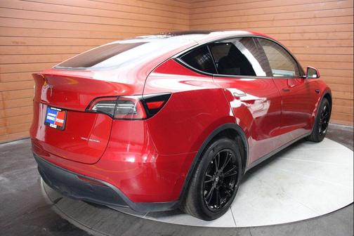 2022 Tesla Model Y Long Range Dual Motor All-Wheel Drive