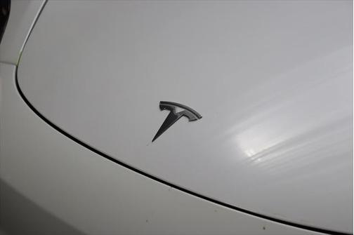 2022 Tesla Model 3 Standard Range
