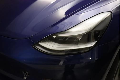 2022 Tesla Model 3 Standard Range