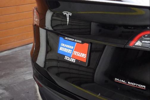 2022 Tesla Model Y Performance Dual Motor All-Wheel Drive