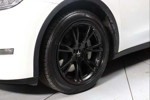 2023 Tesla Model Y Long Range AWD