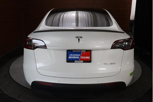 2022 Tesla Model Y Performance Dual Motor All-Wheel Drive