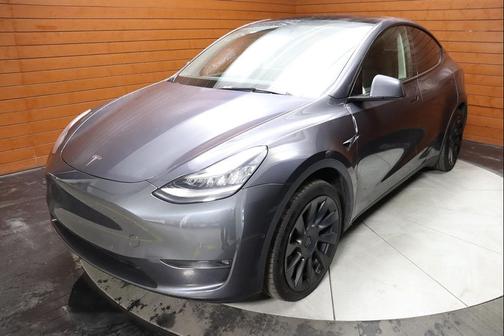 2022 Tesla Model Y Long Range Dual Motor All-Wheel Drive