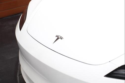 Pearl White Multi-Coat 2024 Tesla Model 3 Long Range