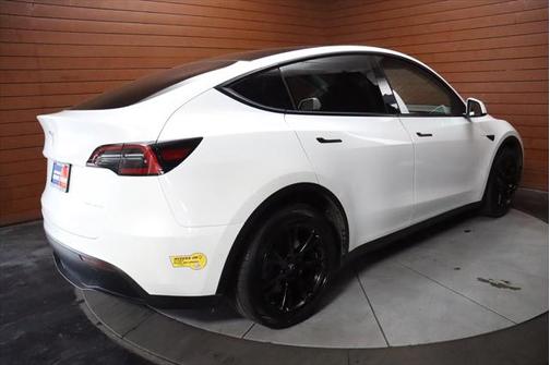 2022 Tesla Model Y Long Range Dual Motor All-Wheel Drive