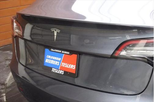 2022 Tesla Model 3 Standard Range