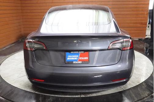 2022 Tesla Model 3 Standard Range