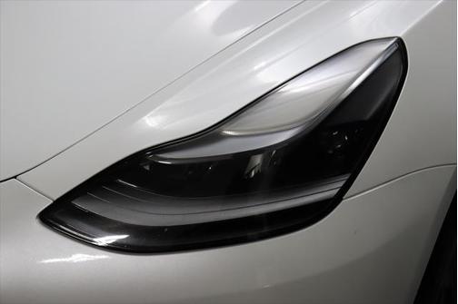 2022 Tesla Model 3 Standard Range