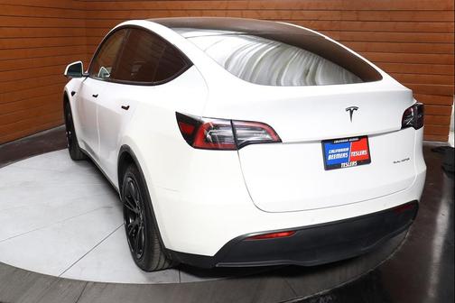 2021 Tesla Model Y Long Range Dual Motor All-Wheel Drive