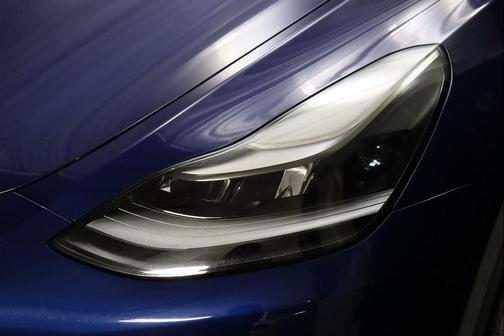 Deep Blue Metallic 2022 Tesla Model Y Long Range Dual Motor All-Wheel Drive