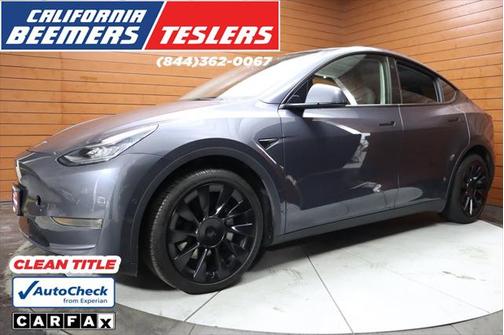 2022 Tesla Model Y Long Range Dual Motor All-Wheel Drive