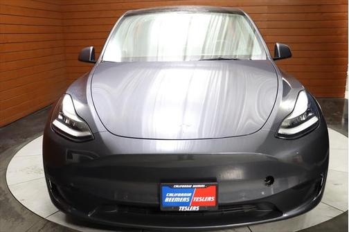 2022 Tesla Model Y Long Range Dual Motor All-Wheel Drive