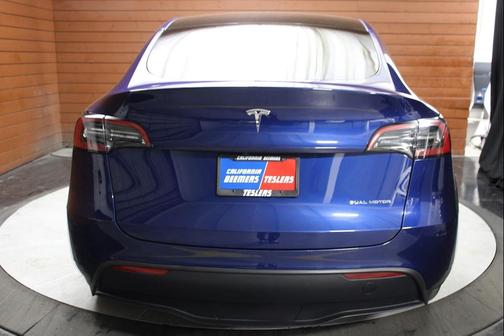 2023 Tesla Model Y Long Range Dual Motor All-Wheel Drive