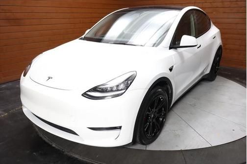 2022 Tesla Model Y Long Range Dual Motor All-Wheel Drive