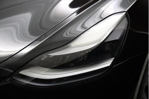 2022 Tesla Model 3 Standard Range