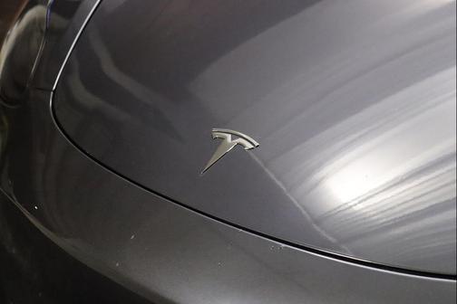 Midnight Silver Metallic 2022 Tesla Model 3 Long Range