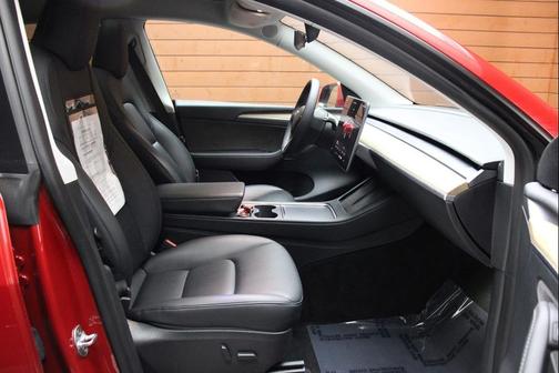 2022 Tesla Model Y Long Range Dual Motor All-Wheel Drive