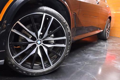 Photo 2 of 87 of 2019 BMW X5 xDrive40i