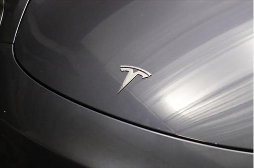 2022 Tesla Model 3 Standard Range