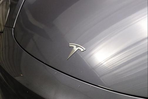 2022 Tesla Model 3 Standard Range