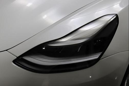 2022 Tesla Model 3 Standard Range