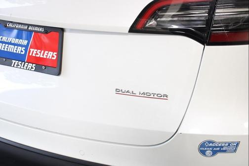 2022 Tesla Model Y Performance Dual Motor All-Wheel Drive