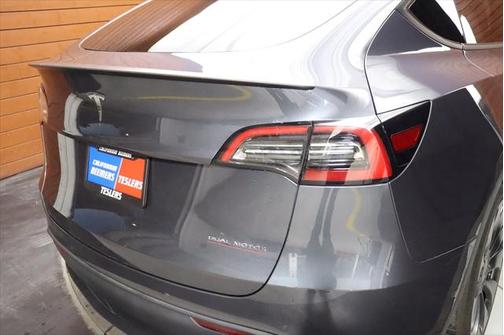 2022 Tesla Model Y Performance Dual Motor All-Wheel Drive