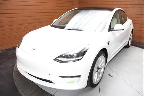 2022 Tesla Model 3 Standard Range