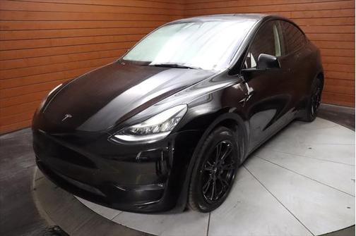 2022 Tesla Model Y Long Range Dual Motor All-Wheel Drive