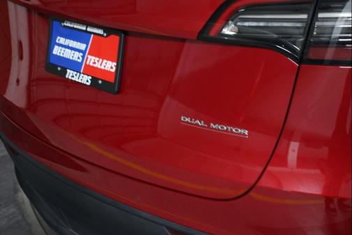 2022 Tesla Model Y Performance Dual Motor All-Wheel Drive