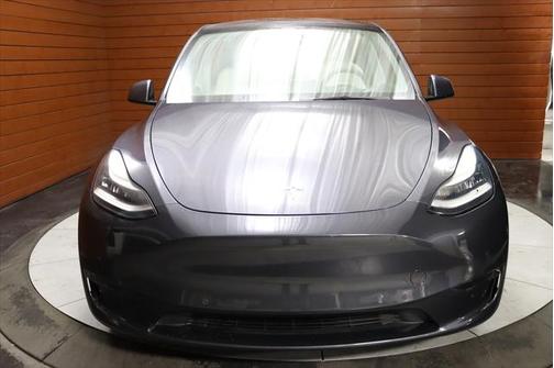 2022 Tesla Model Y Long Range Dual Motor All-Wheel Drive