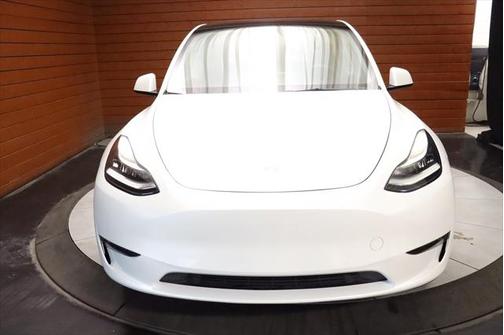 2022 Tesla Model Y Long Range Dual Motor All-Wheel Drive