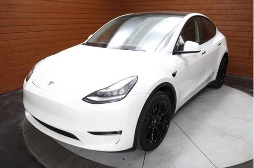 2022 Tesla Model Y Long Range Dual Motor All-Wheel Drive