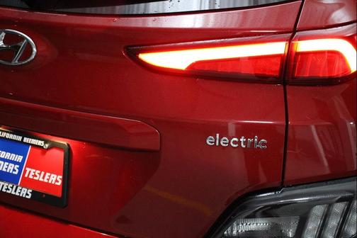2023 Hyundai KONA EV Limited