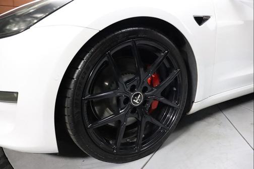 2020 Tesla Model 3 Performance