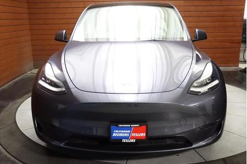 2022 Tesla Model Y Long Range Dual Motor All-Wheel Drive