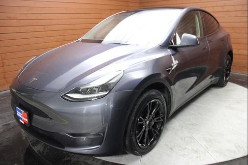 2023 Tesla Model Y Long Range Dual Motor All-Wheel Drive