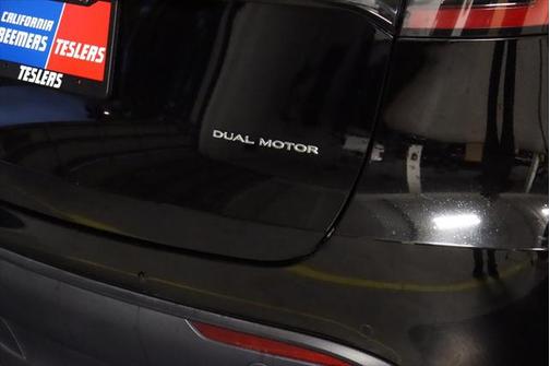 2022 Tesla Model Y Long Range Dual Motor All-Wheel Drive