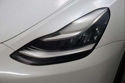 Pearl White Multi-Coat 2021 Tesla Model Y Long Range Dual Motor All-Wheel Drive