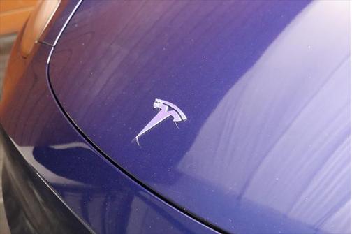 2022 Tesla Model Y Long Range Dual Motor All-Wheel Drive