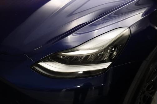 2022 Tesla Model Y Long Range Dual Motor All-Wheel Drive