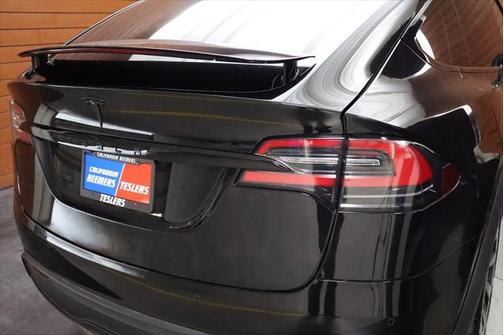 2022 Tesla Model X Plaid Tri Motor All-Wheel Drive
