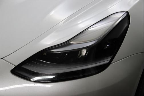 2022 Tesla Model 3 Standard Range